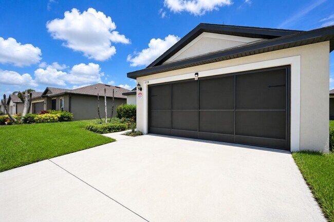 Building Photo - 5318 Imagination Dr