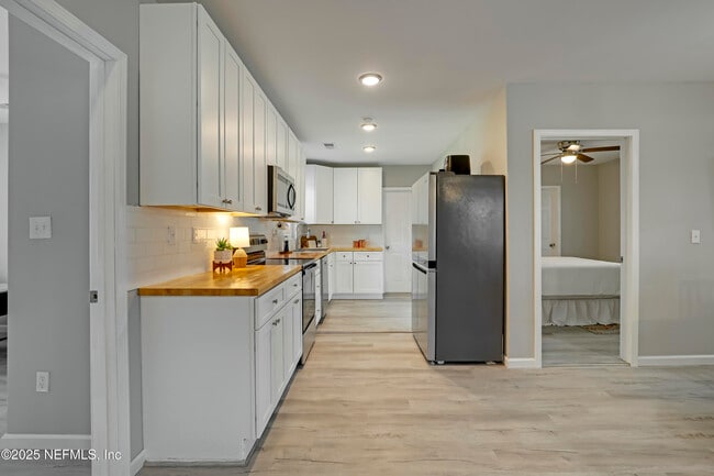 Building Photo - 2908 Broadway Ave