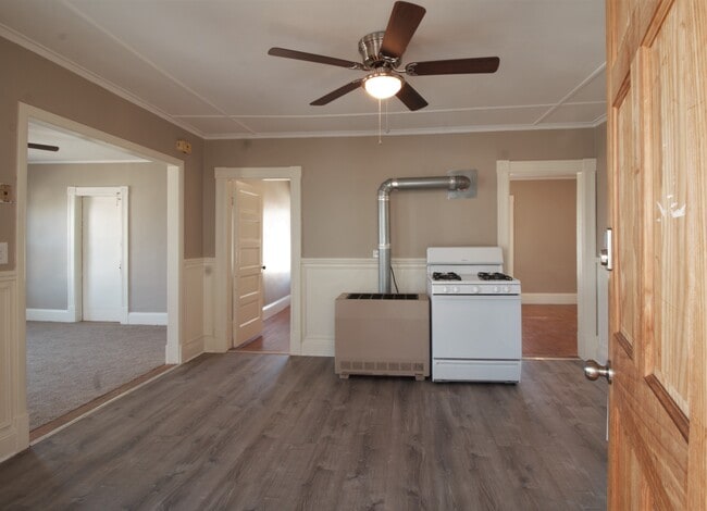 Foto del edificio - 305 Bartlett St