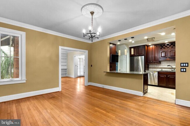 Foto del edificio - 3247 38th St NW