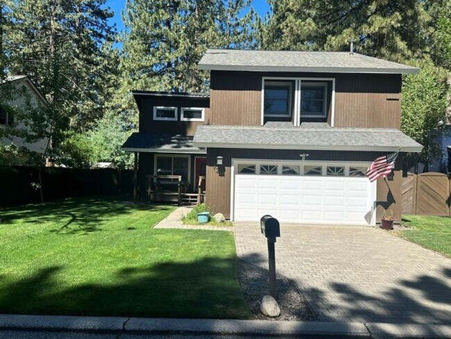 Foto del edificio - Lovely, fully furnished 3Bd 2.5 Ba home, pet friendly!! Call me today to inquire.