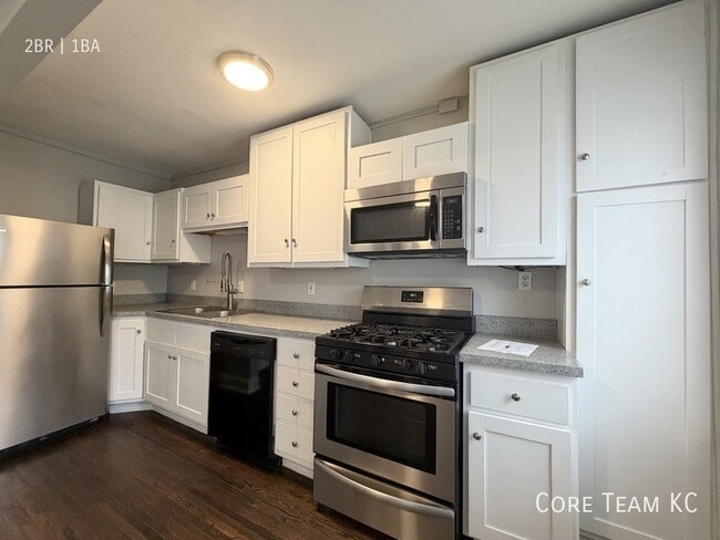 Building Photo - 217 E 46th St