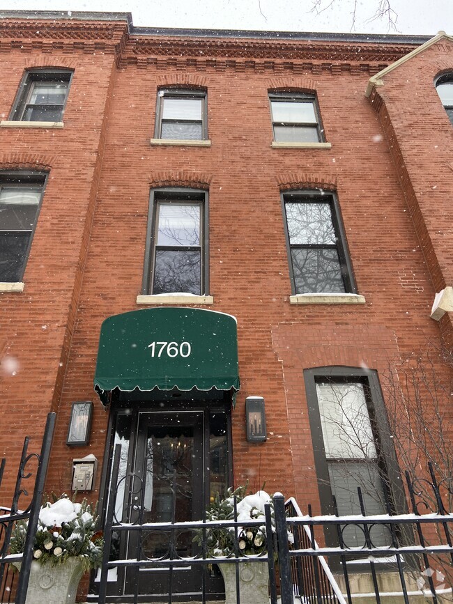Building Photo - 1760 N Wells St