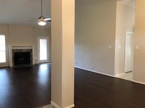 Building Photo - 818 Oak Lodge Ct Building Photo - 818 Oak Lodge Ct