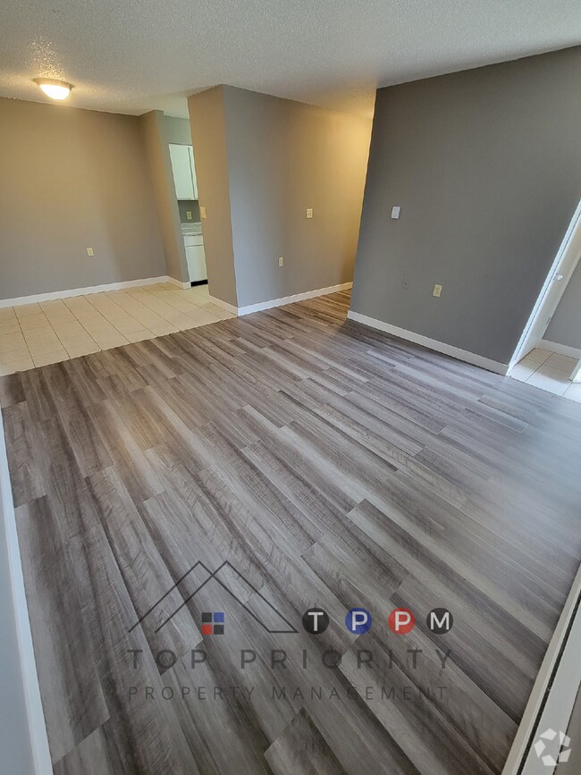 Building Photo - 209 Estelle St