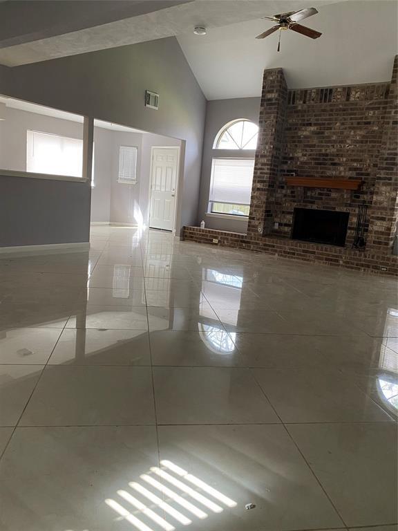 Building Photo - 2323 Willow Bend Dr