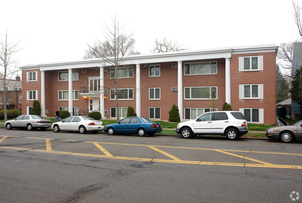 Building Photo - 2151 Grand Ave