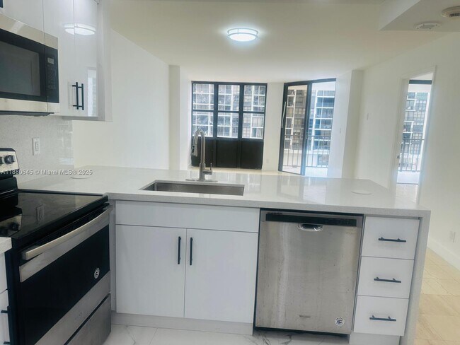 Foto del edificio - 1915 Brickell Ave