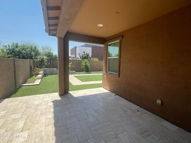 Building Photo - 117 E Gemini Pl
