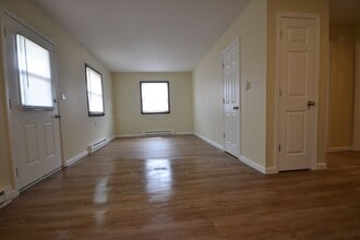 Building Photo - Cross Timbers Apartment