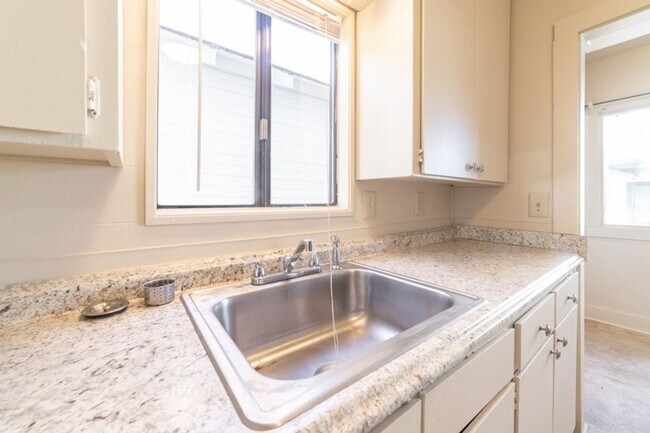 Foto del edificio - 1427 NW 4th St