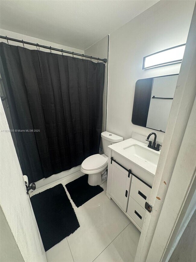 Foto del edificio - 891 NW 33rd Terrace