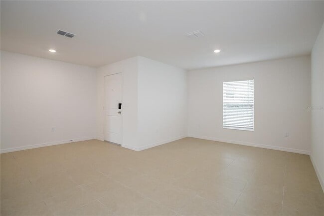 Building Photo - 1682 Hideaway Flat St