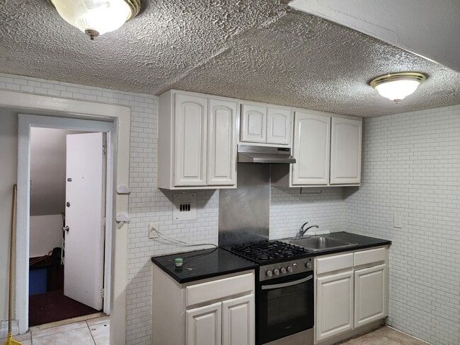 Kirchen - 455 Gregory Ave