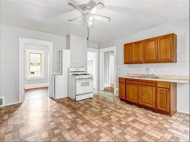 Foto del edificio - 3635 E 49th St
