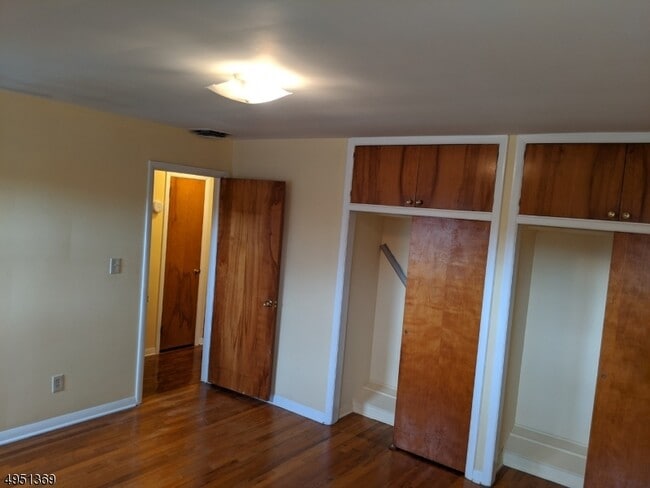 Building Photo - 1063 Brighton St