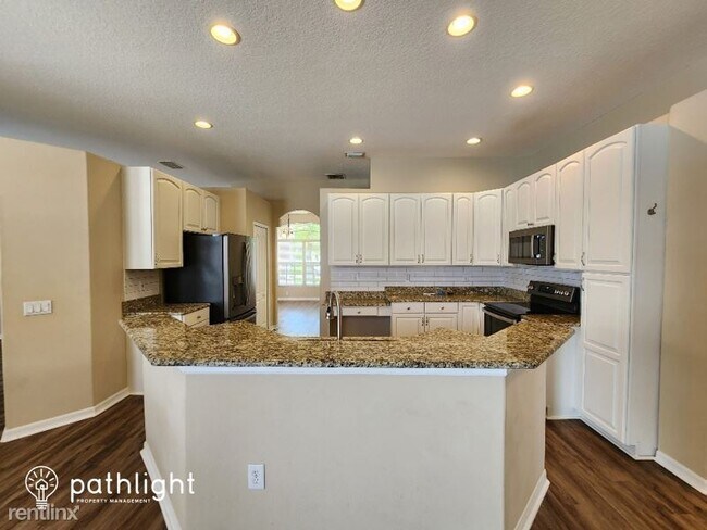 Foto del edificio - 4 br, 3 bath House - 25221 Conestoga Drive...