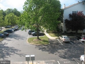 Building Photo - 10 Joyner Ct