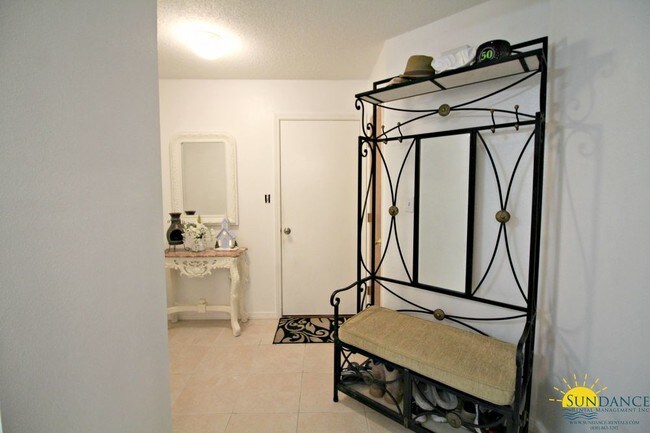 Foto del edificio - 577 Emerald Ln