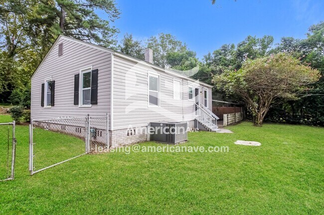 Foto del edificio - 217 Ferrell Dr
