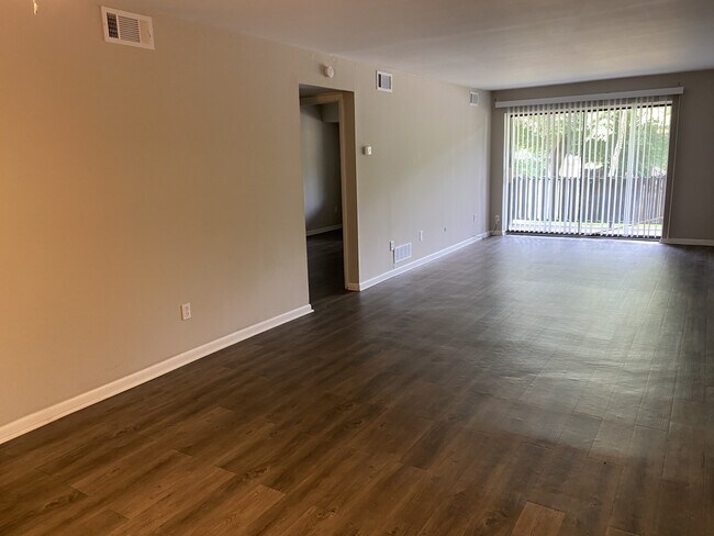 Building Photo - THE VILLAGES SOUTH 330