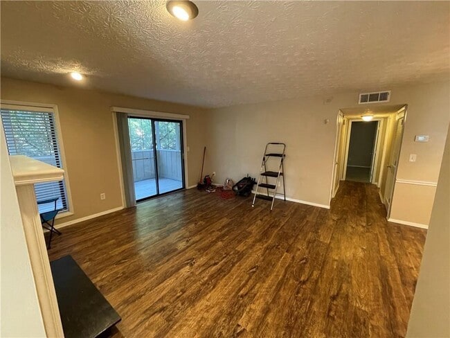 Foto del edificio - 803 Wynnes Ridge Cir SE