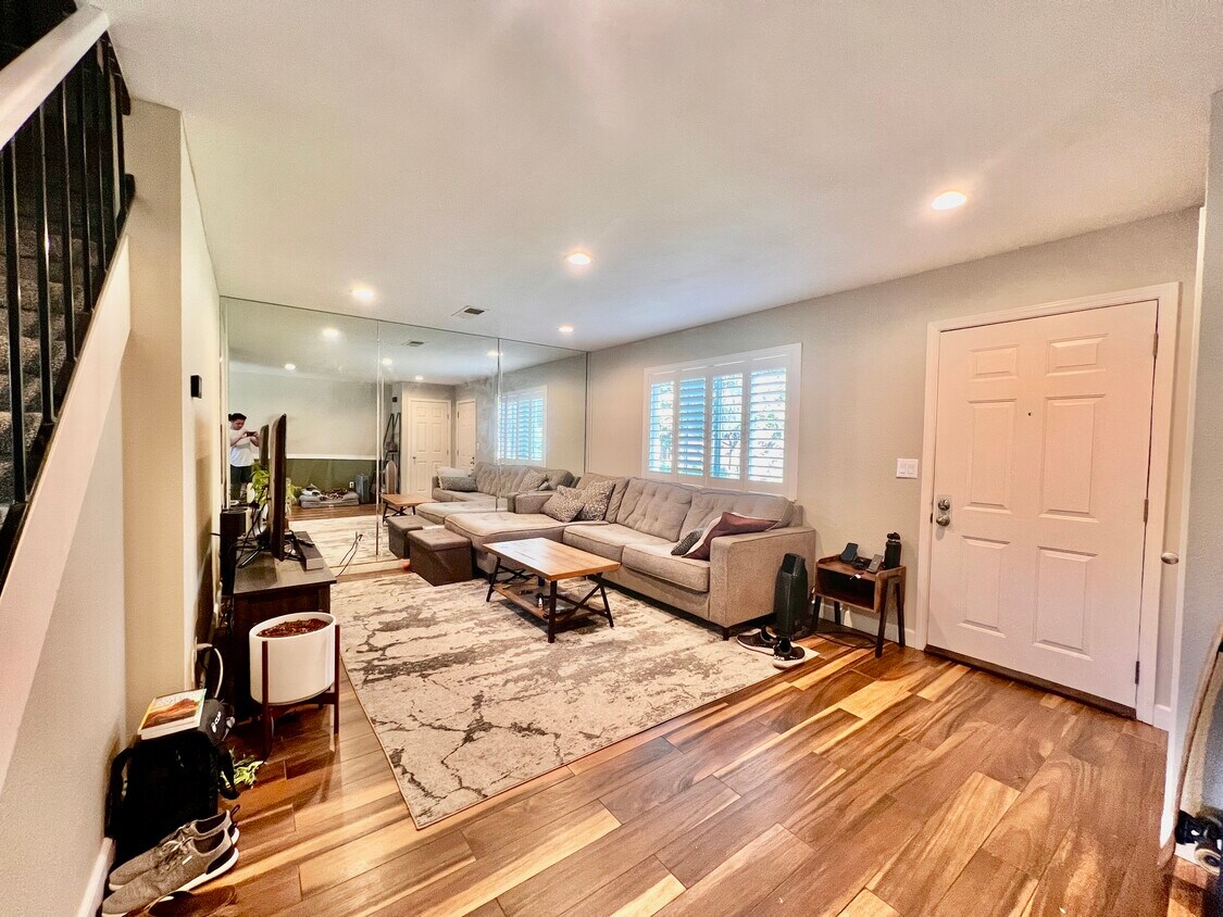 Foto principal - 3673 Carrigan Common