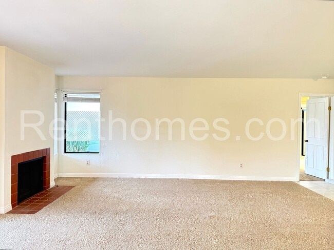 Building Photo - 12817 Camino Emparrado