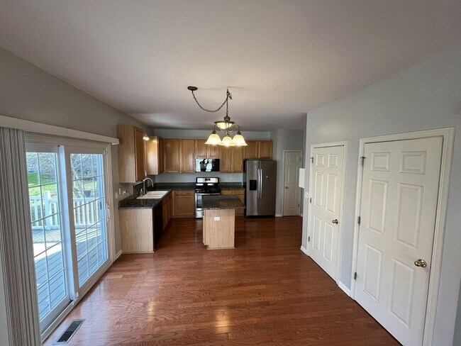 Foto del edificio - 3896 Baybrook Dr