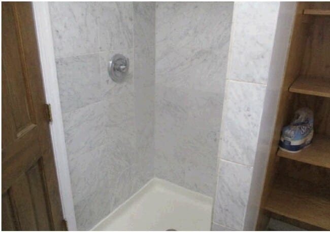 Building Photo - 4009 Graceland Ln