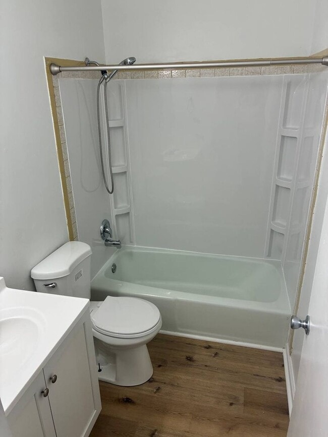 Building Photo - 20115 Ash Ln