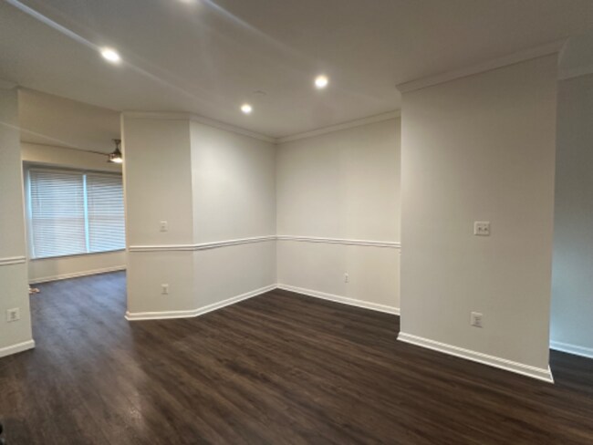 Building Photo - 21738 Kings Crossing Terrace