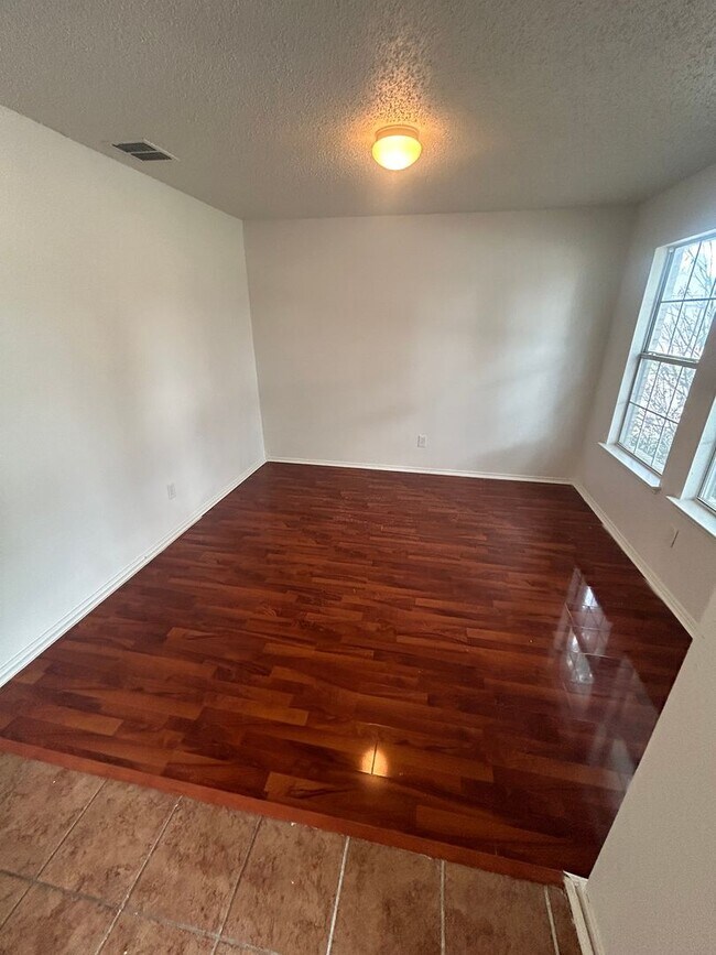 Foto del edificio - 7980 Harmony Creek Rd