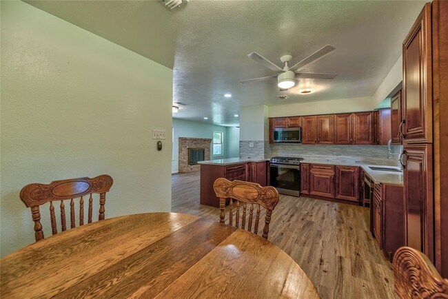 Foto del edificio - 3003 Paul Knox St