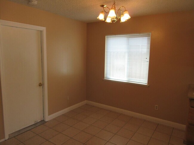 Building Photo - QUIET CITRUS HEIGHTS SINGLE STORY W/ UPGRADES