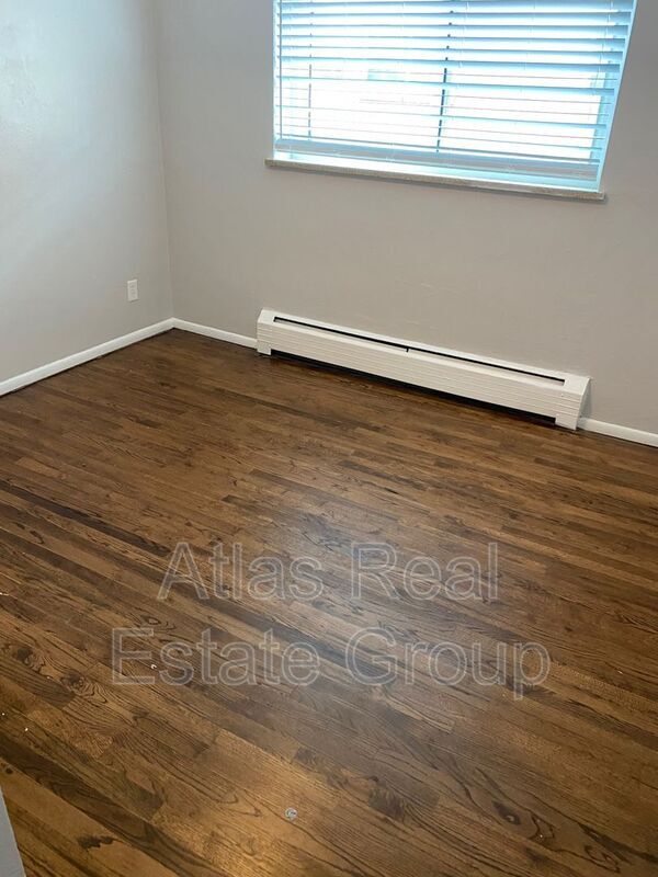 Building Photo - 1420 Moline St