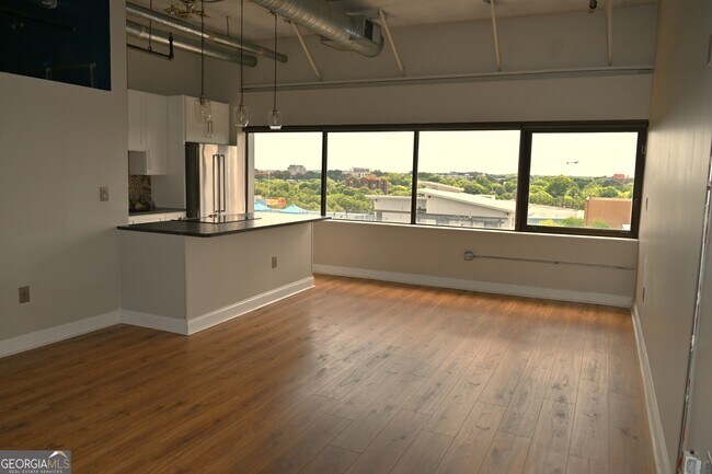 Foto del edificio - 120 Ralph McGill Blvd NE