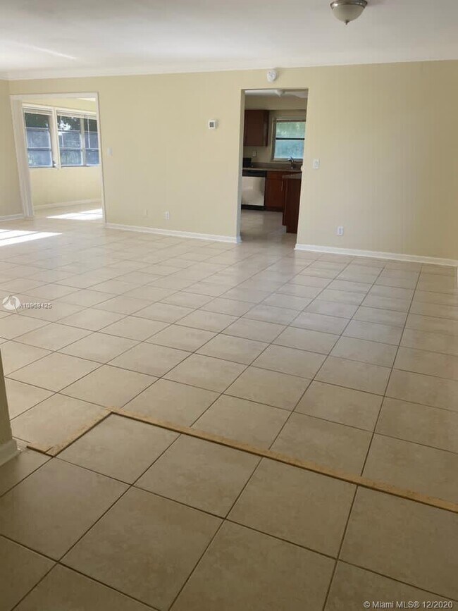 Building Photo - 3314 Lowson Blvd