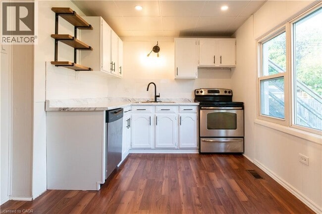 Photo du bâtiment - 49 Province St S