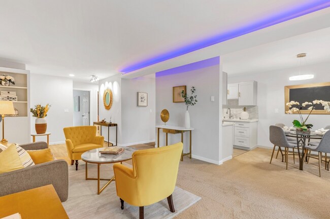 Foto del edificio - Bellevue Square Ground Floor 2 Bedroom Condo