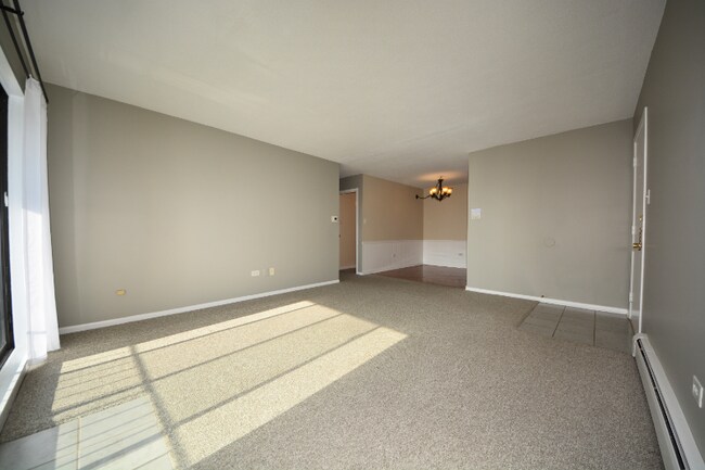 Foto del edificio - 7335 Tiffany Dr