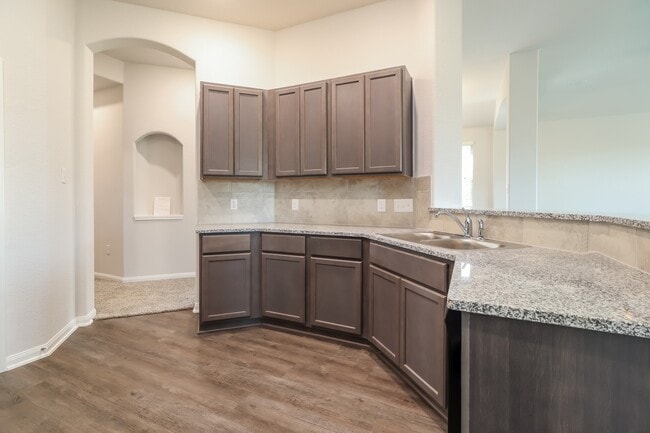 Building Photo - 14701 Country Club Dr