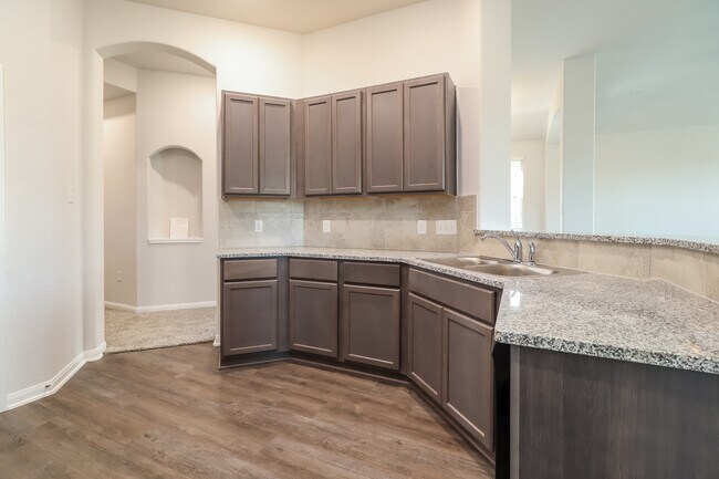 Foto del edificio - 14701 Country Club Dr