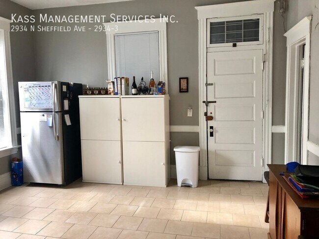 Photo - 2934 N Sheffield Ave Apartment