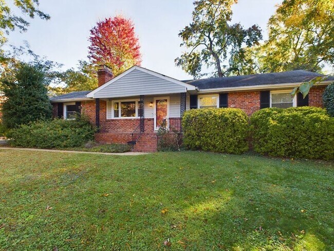 Foto del edificio - 2619 Traymore Rd