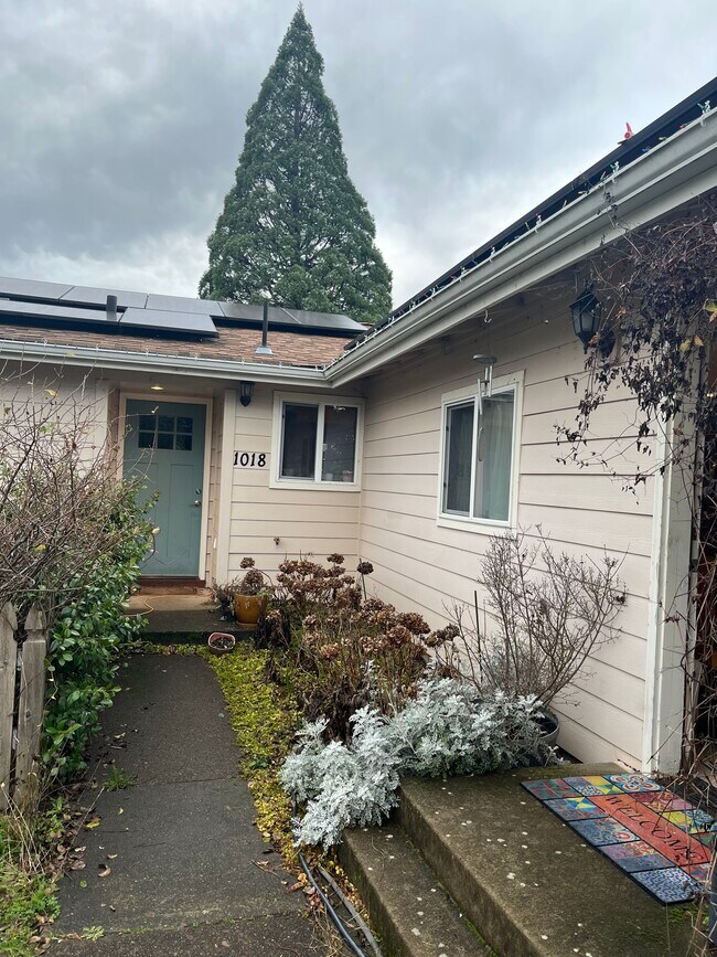 Foto del edificio - 1018 NW 10th St