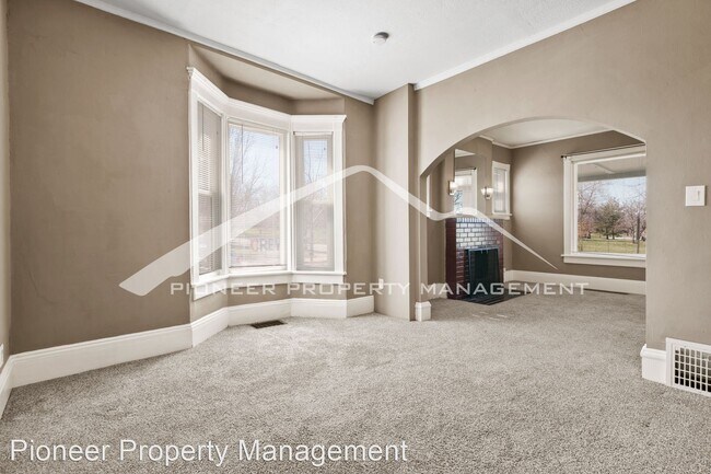 Foto del edificio - 3 br, 2 bath House - 4700 Tennyson Street
