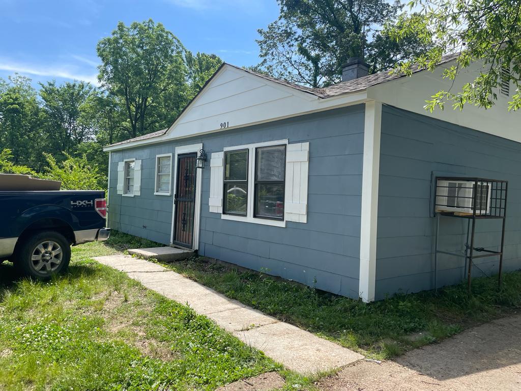 Primary Photo - 901 Restbrook Ave