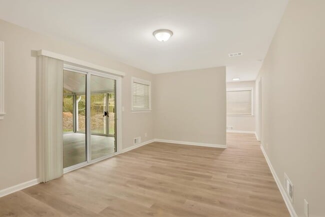 Foto del edificio - 1706 Laurens Dr SW