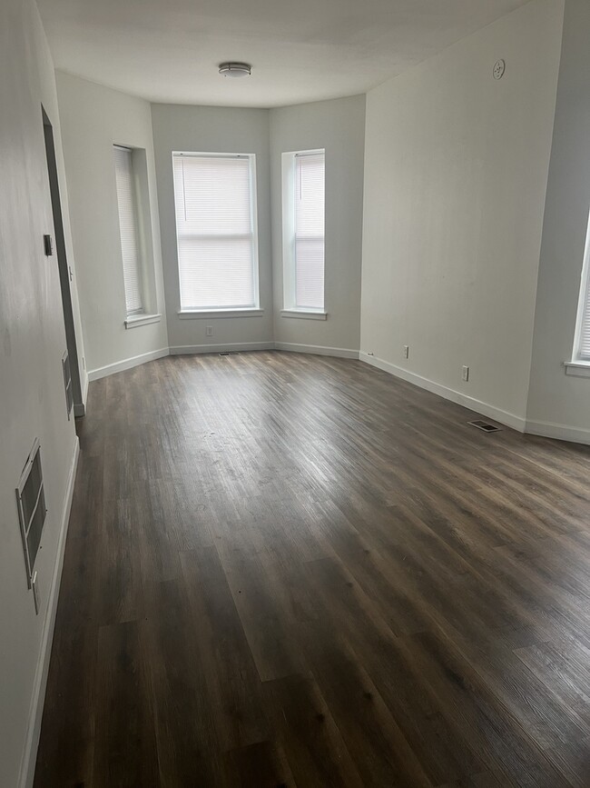 Foto del edificio - 7432 S Maryland Ave